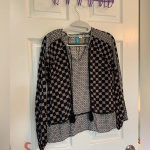 Black and white long sleeve top